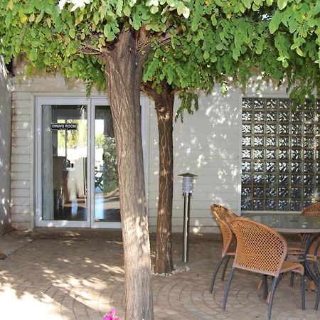 Indigo Moon Guesthouse Lichtenburg Buitenkant foto