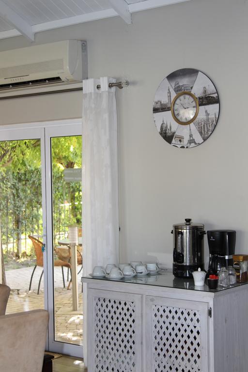 Indigo Moon Guesthouse Lichtenburg Buitenkant foto