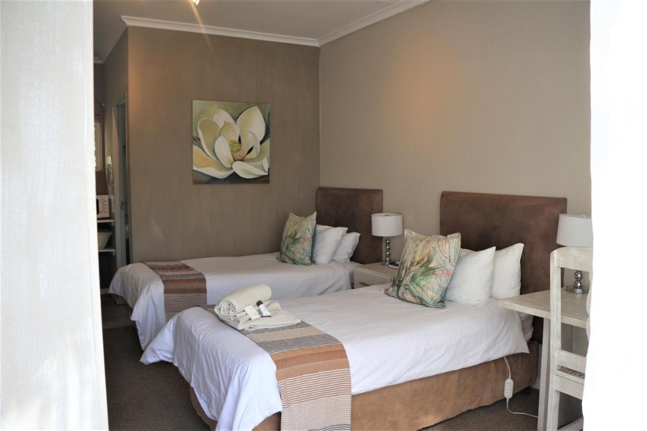 Indigo Moon Guesthouse Lichtenburg Buitenkant foto